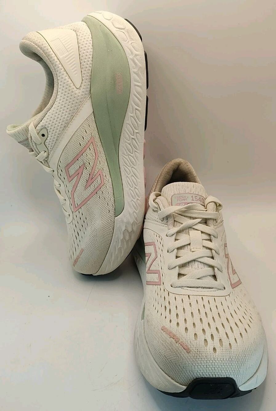 New Balance Fresh FoamX 1540v4 Shoes Womens Size 7 Beige Pink Running Cushioned
